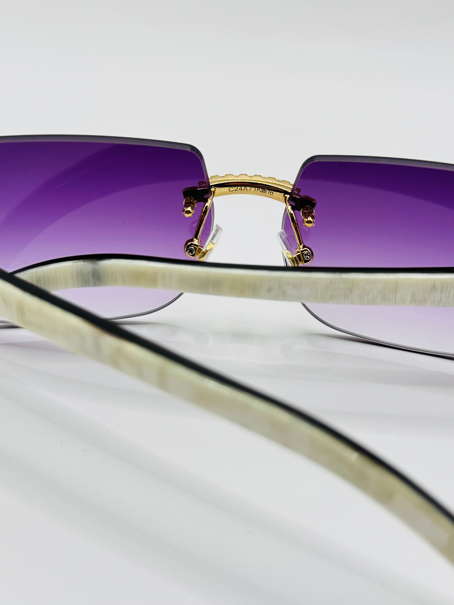 Iced out White Buffs