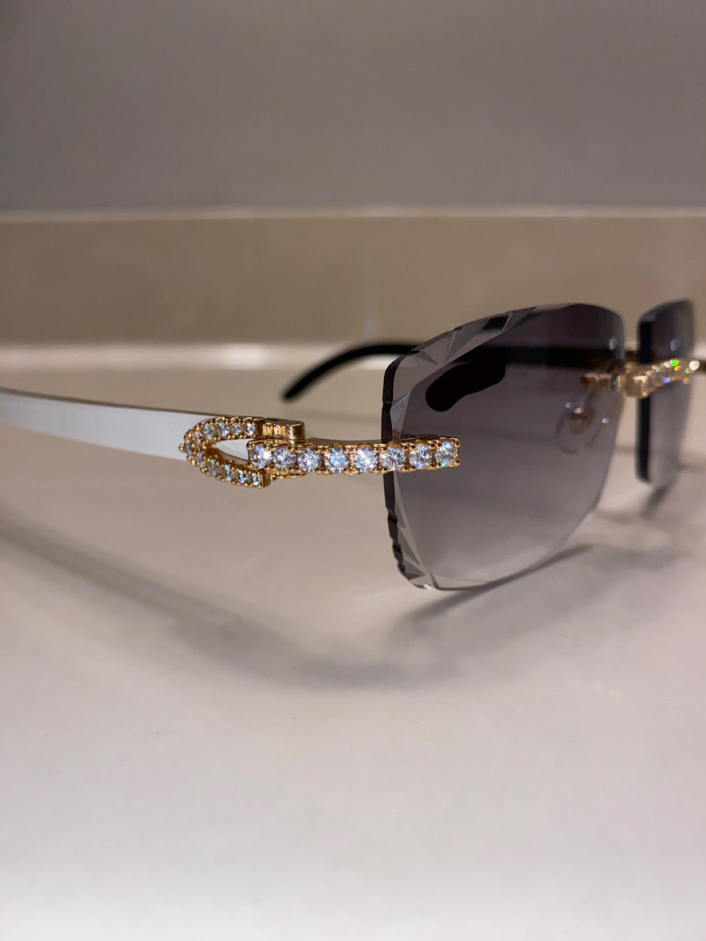 Diamond buffalo horn top glasses