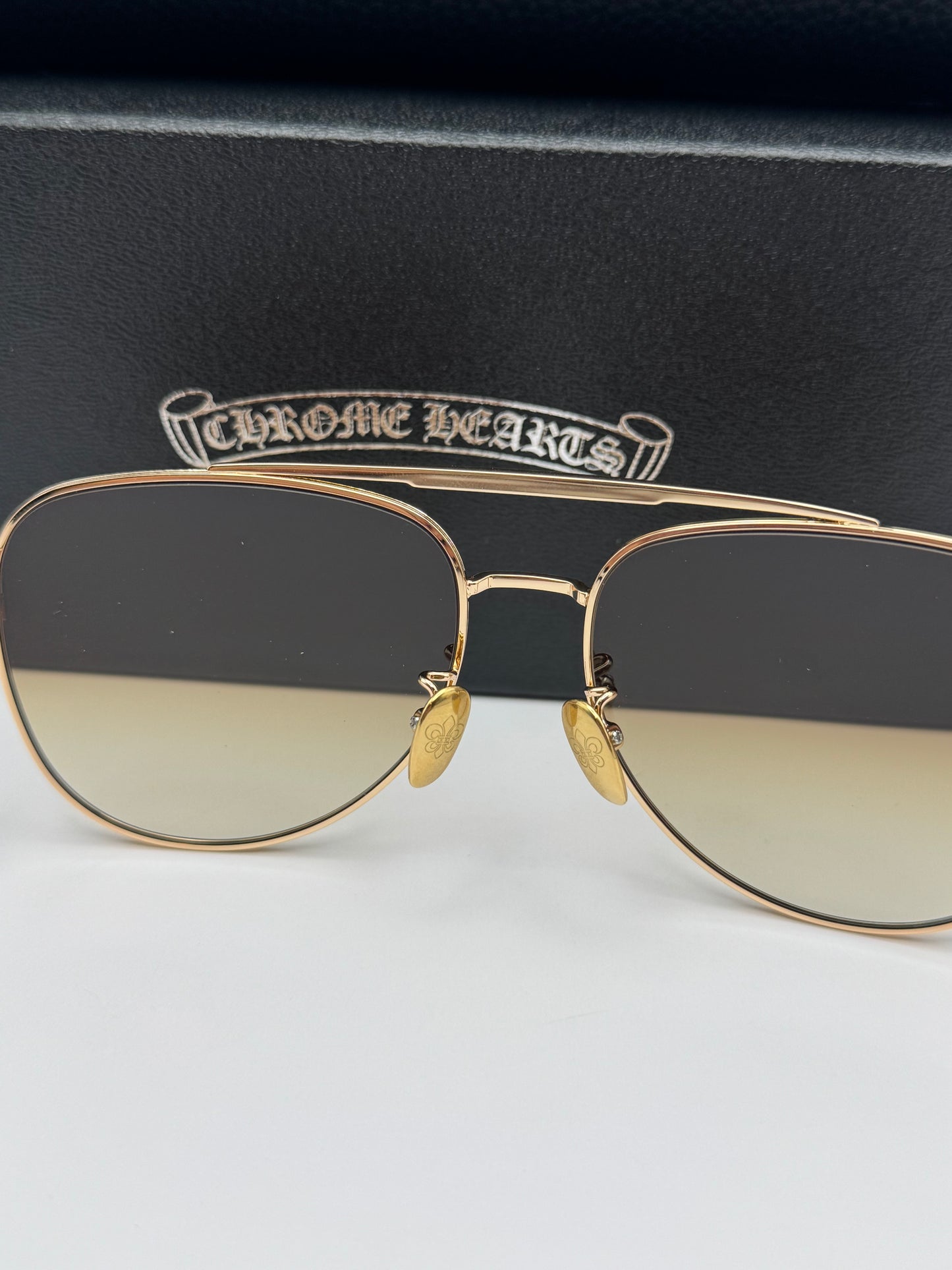 Cross glasses CH
