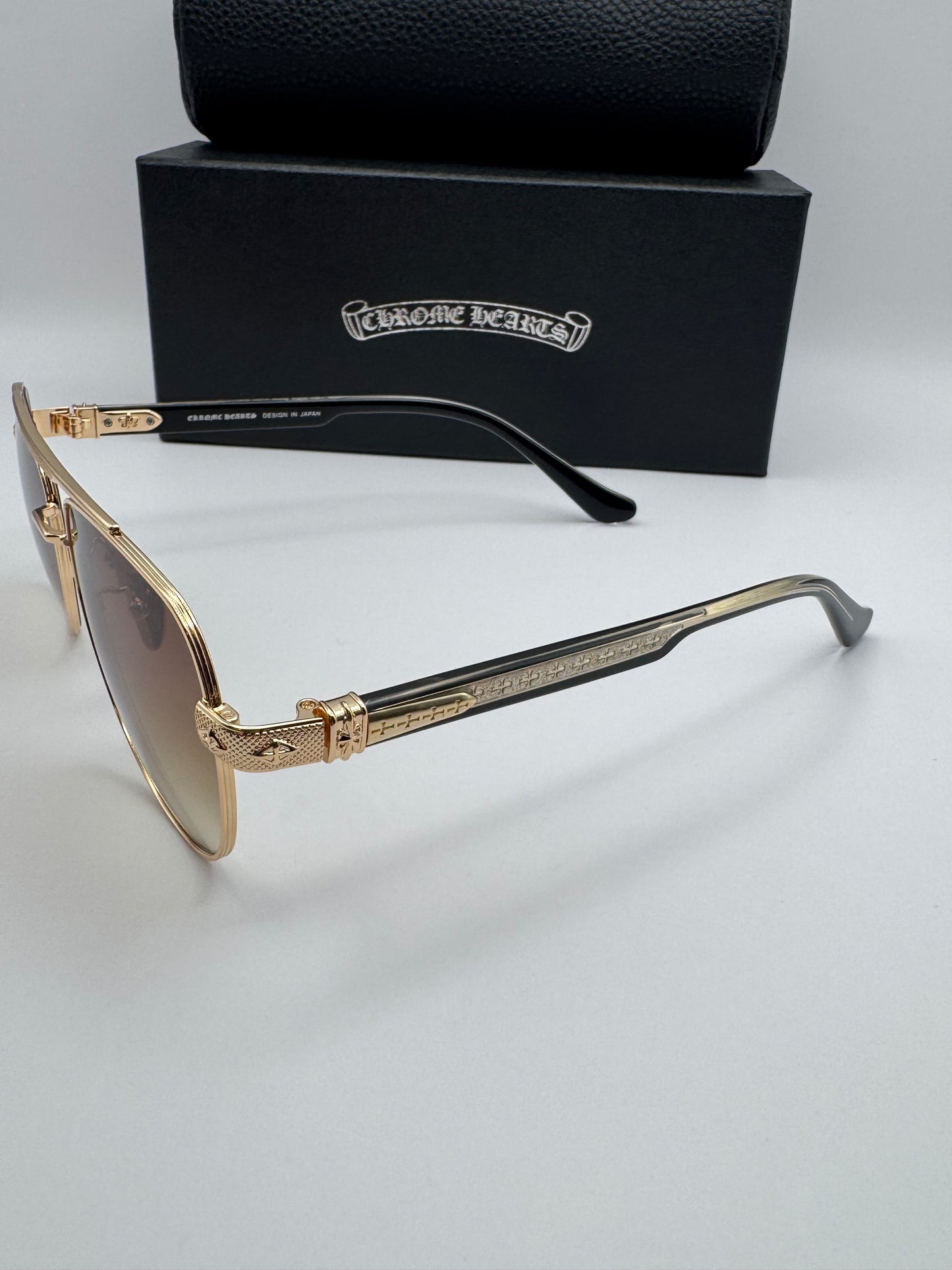 Cross glasses CH
