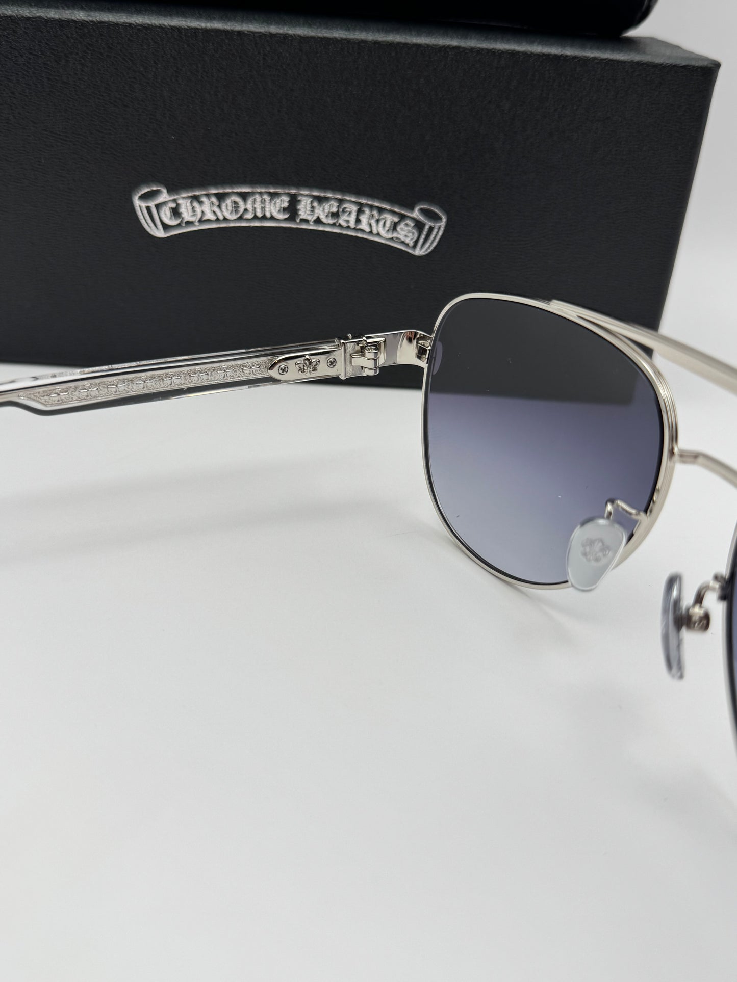 Cross glasses CH
