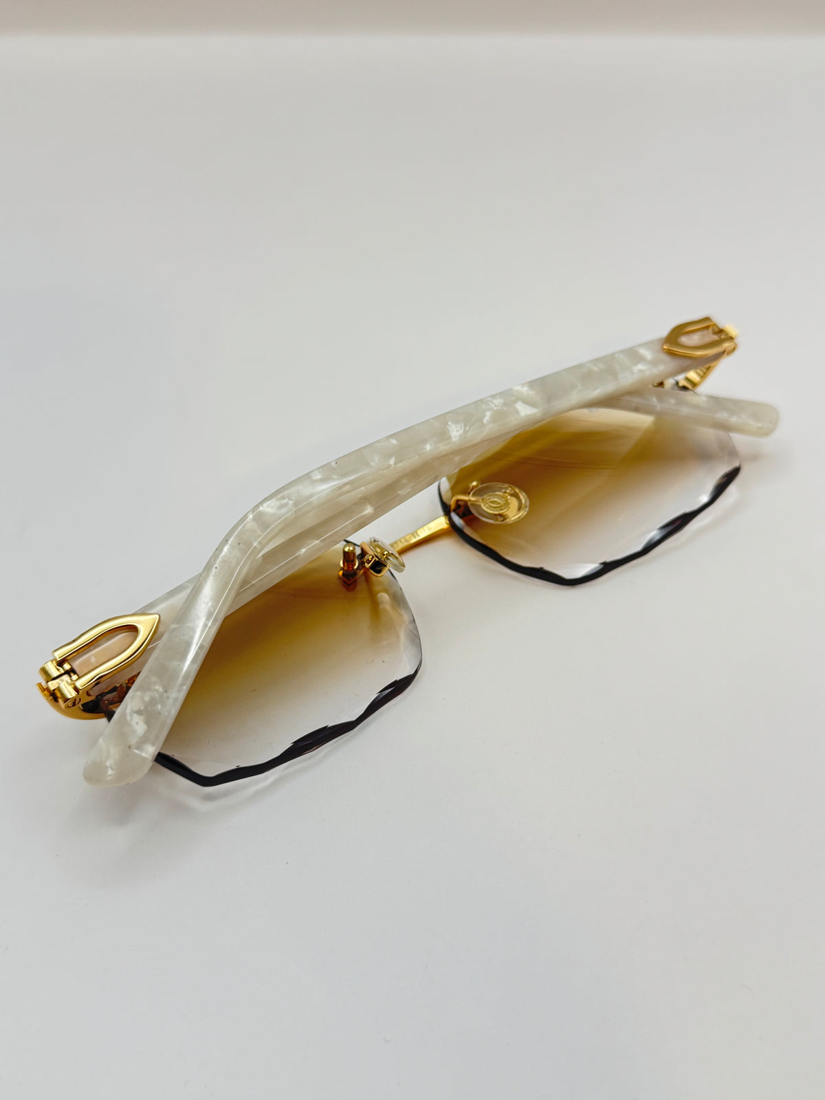 White acetate sunglasses