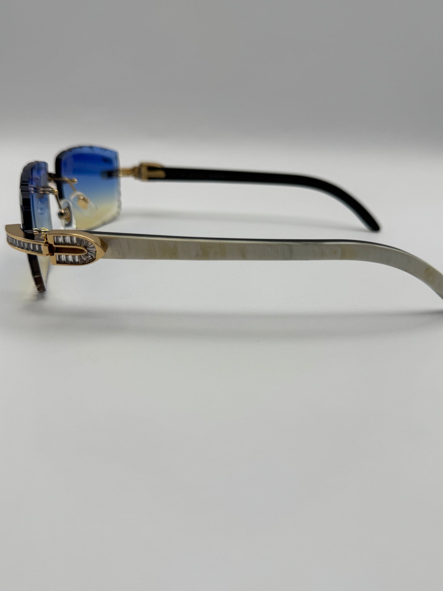 Emerald White buffs