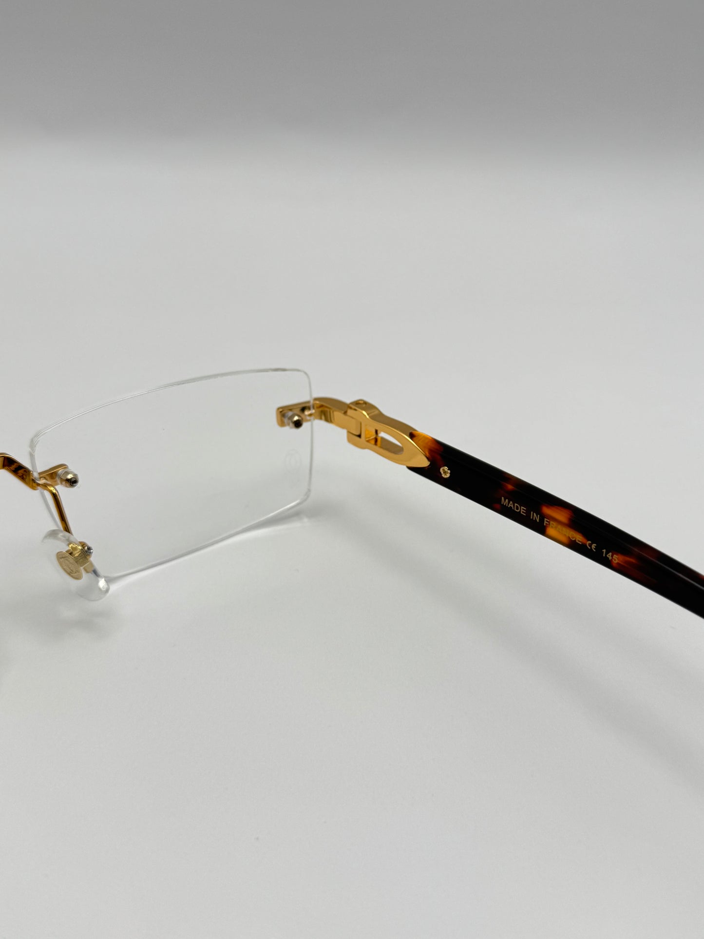 Acetate glasses