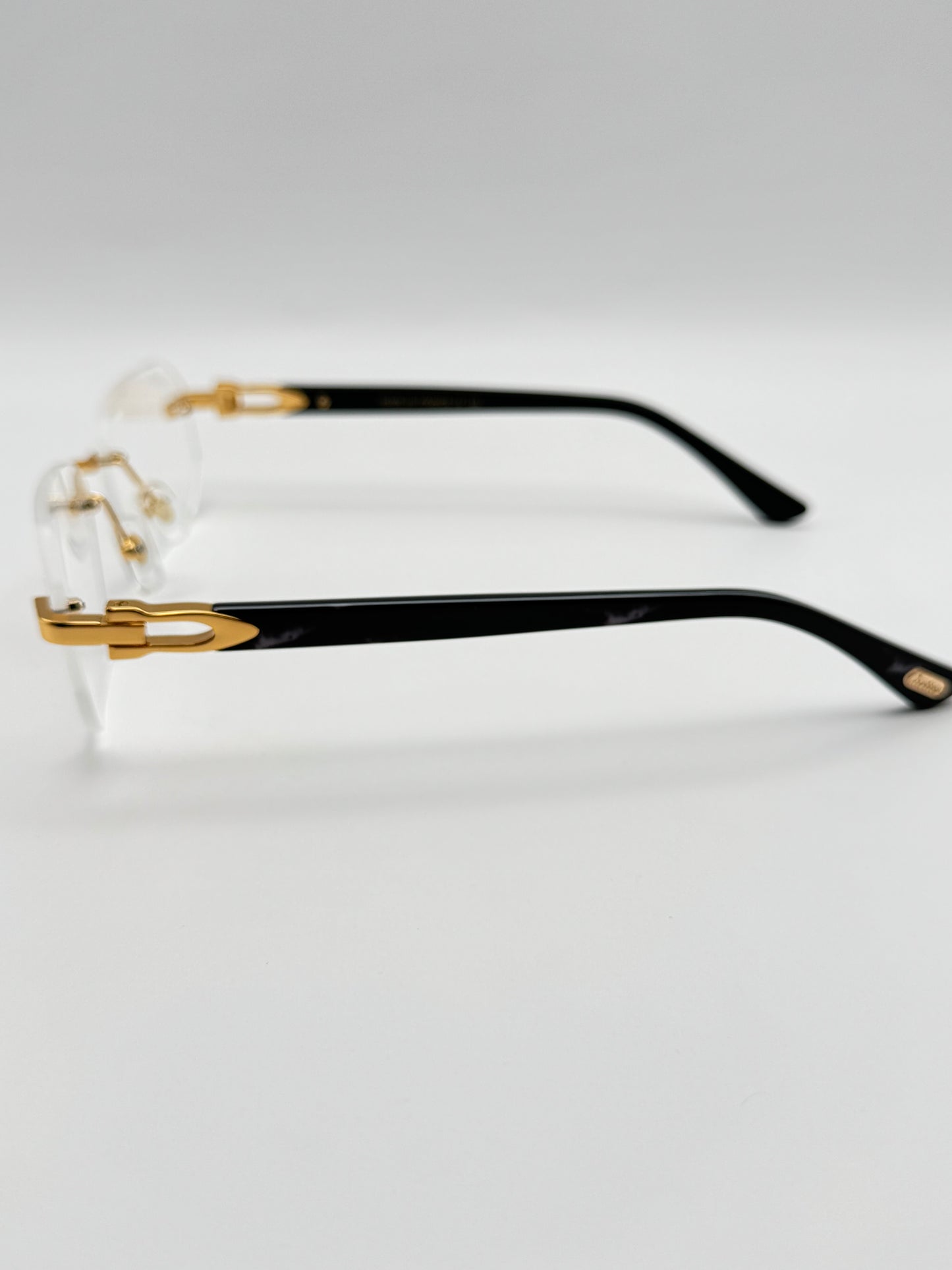 Acetate glasses