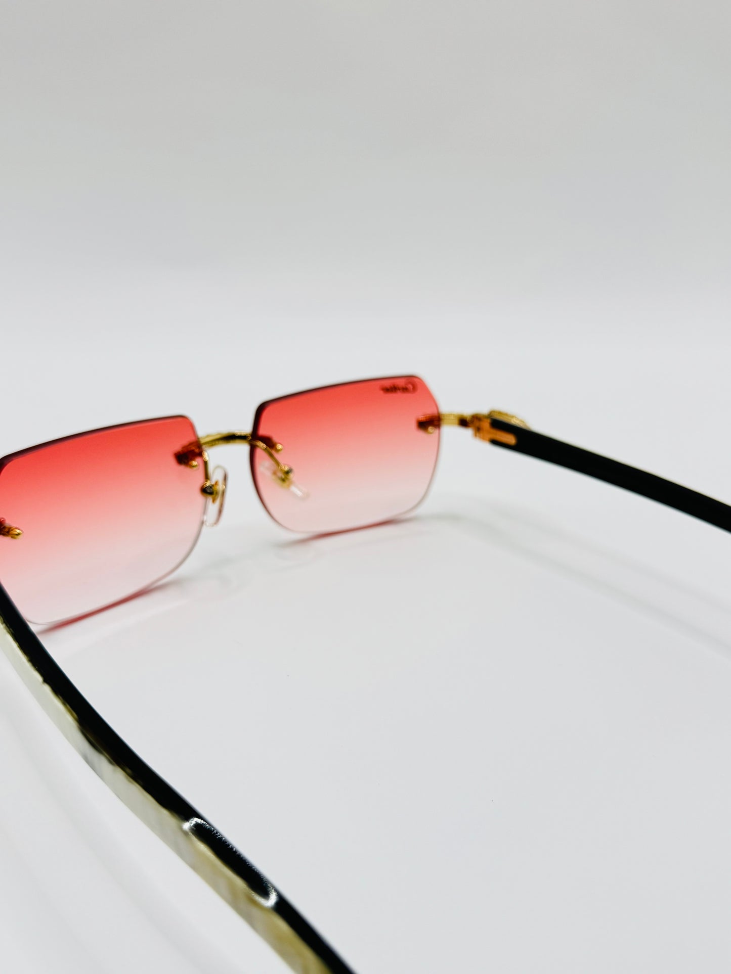 Iced out White Buffs