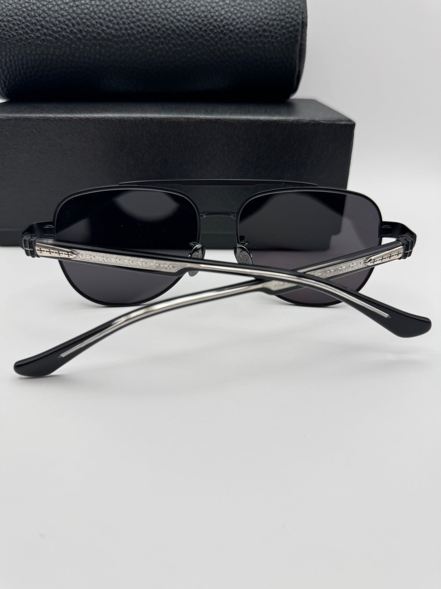 Cross glasses CH
