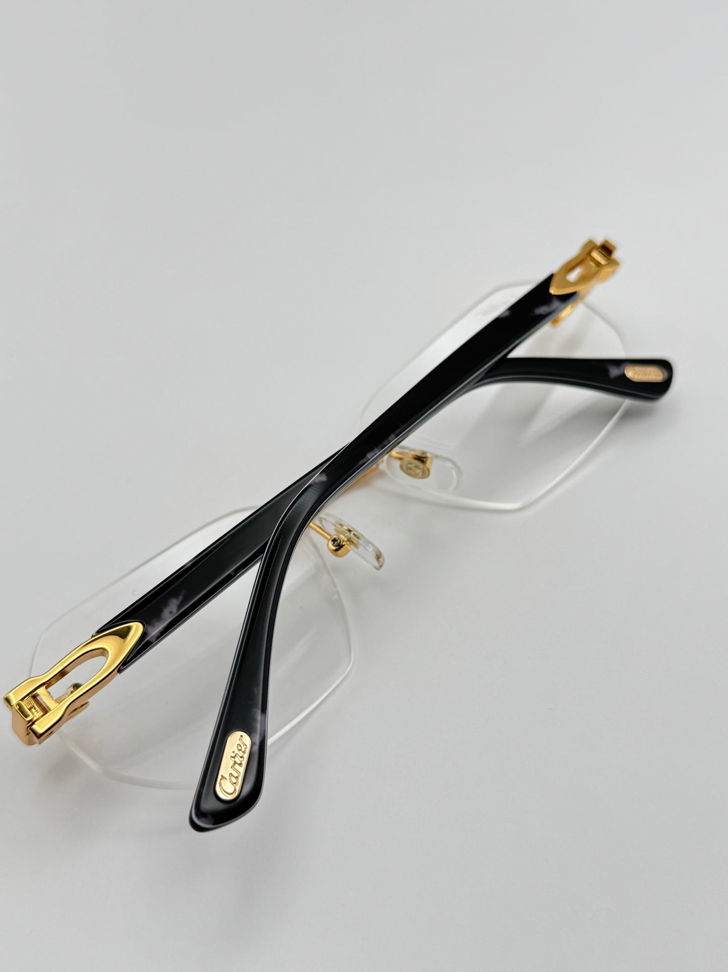 Acetate glasses