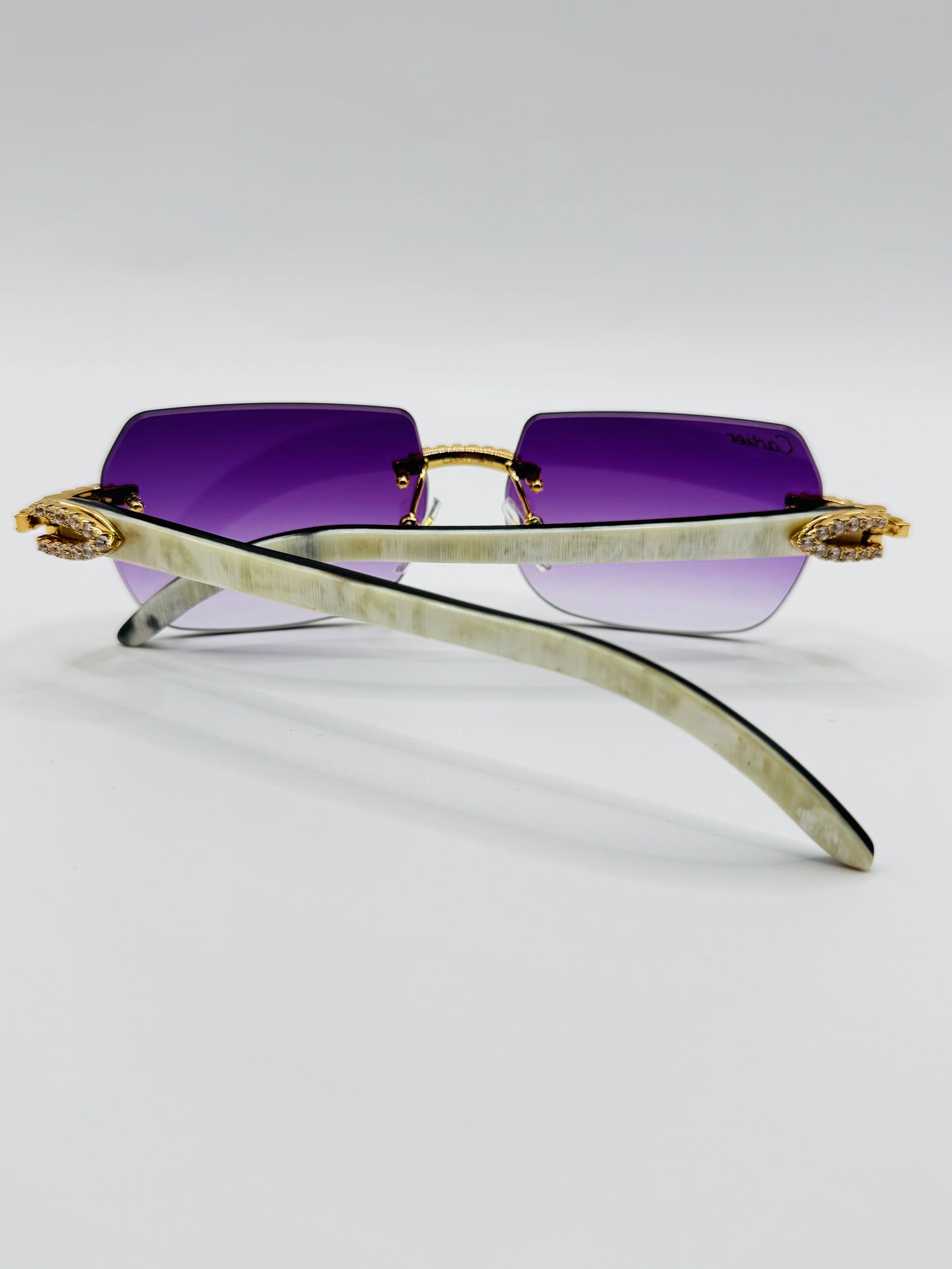 Iced out White Buffs