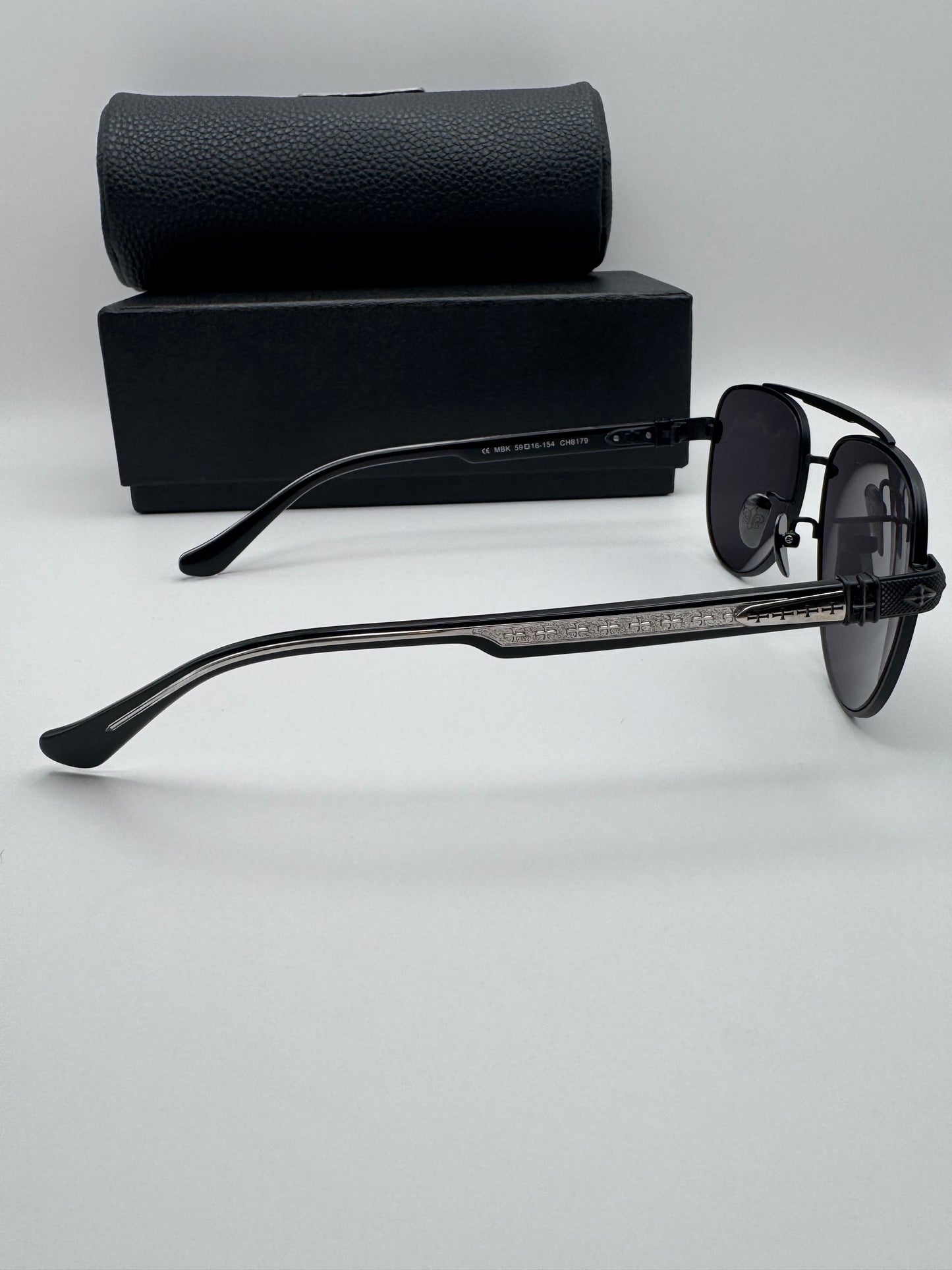 Cross glasses CH
