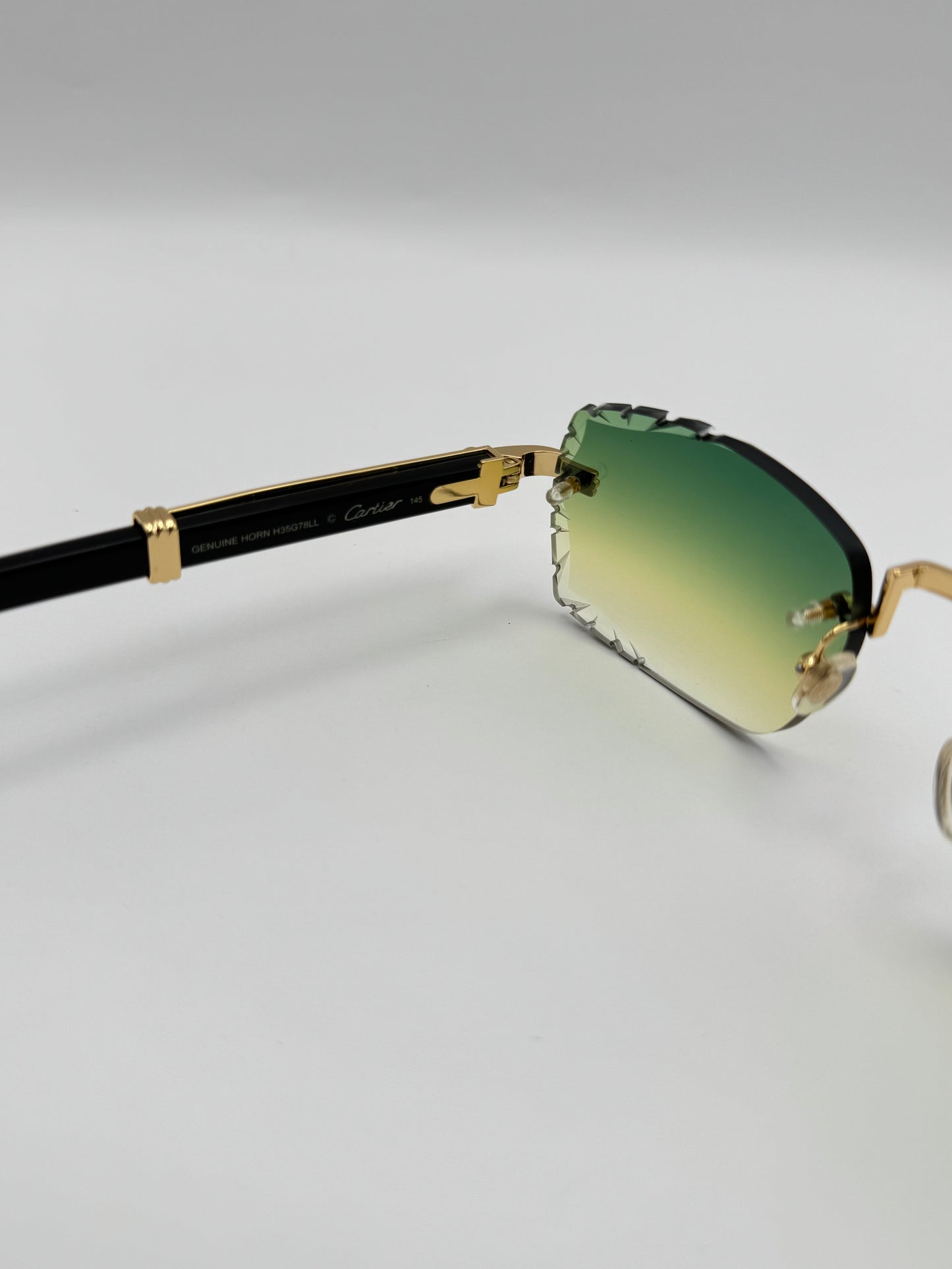 PREMIERE Black Buffs