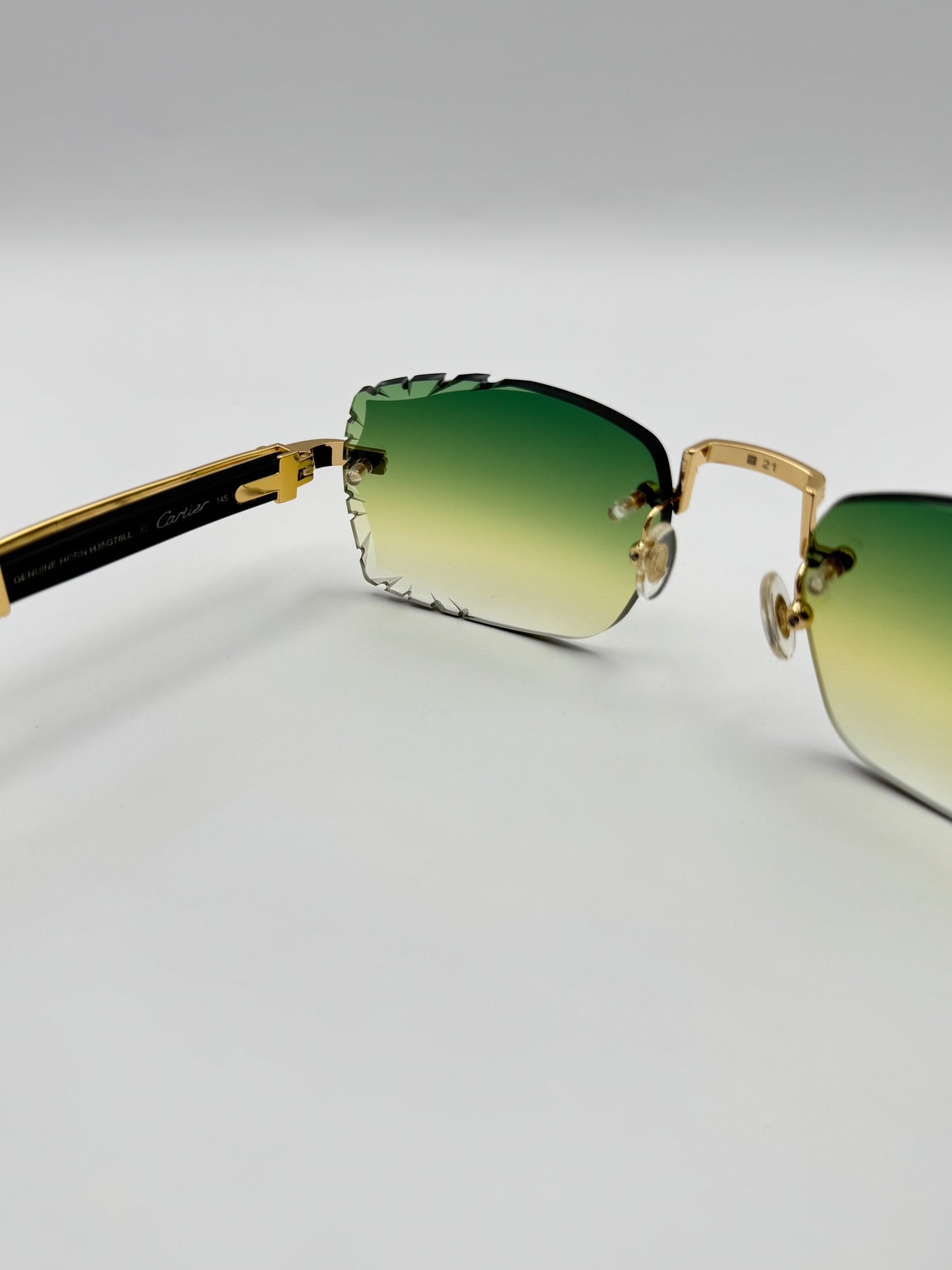 PREMIERE White Buffs