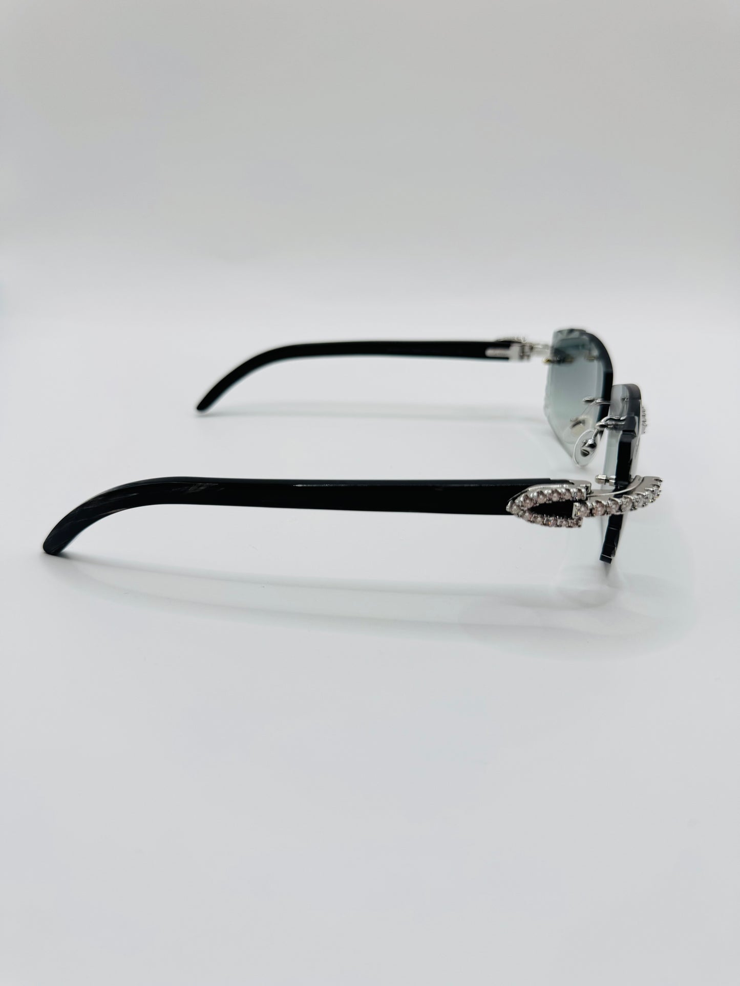 Moissanite Black buffs