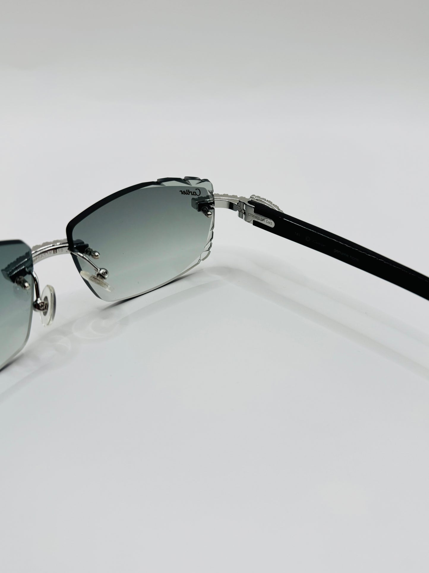 Moissanite Black buffs