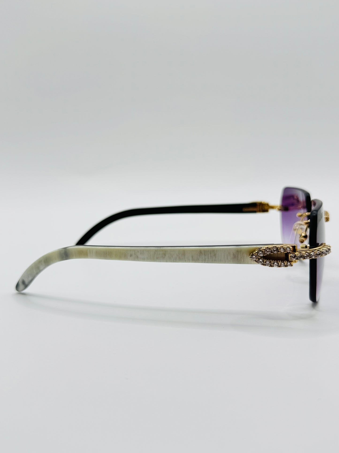 Iced out White Buffs