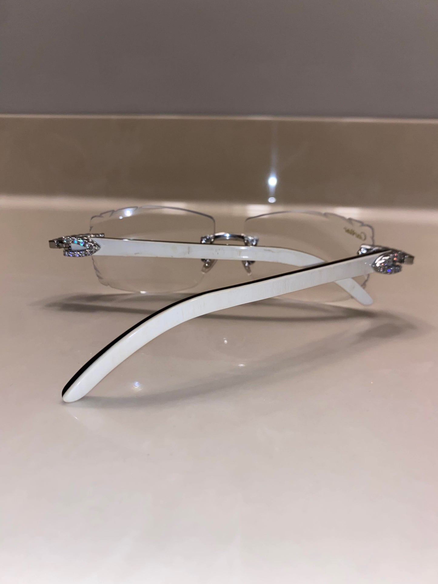 Moissanite white buffs