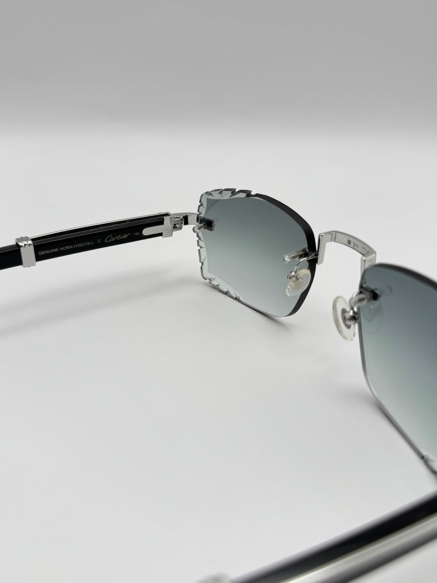 PREMIERE Black Buffs