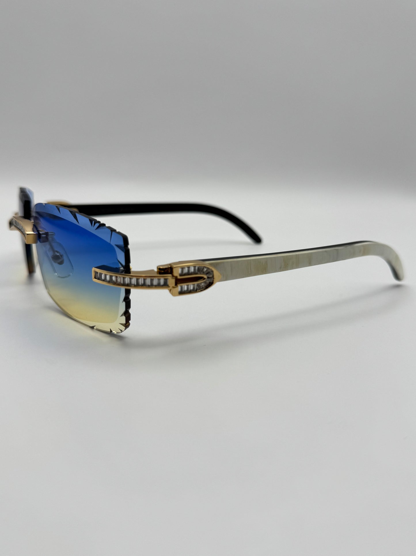 Emerald White buffs