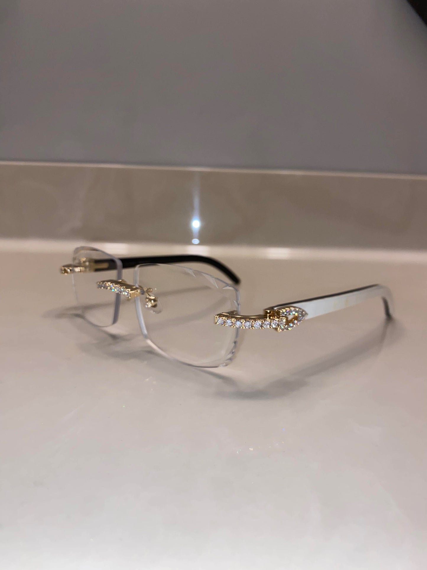 Moissanite white buffs