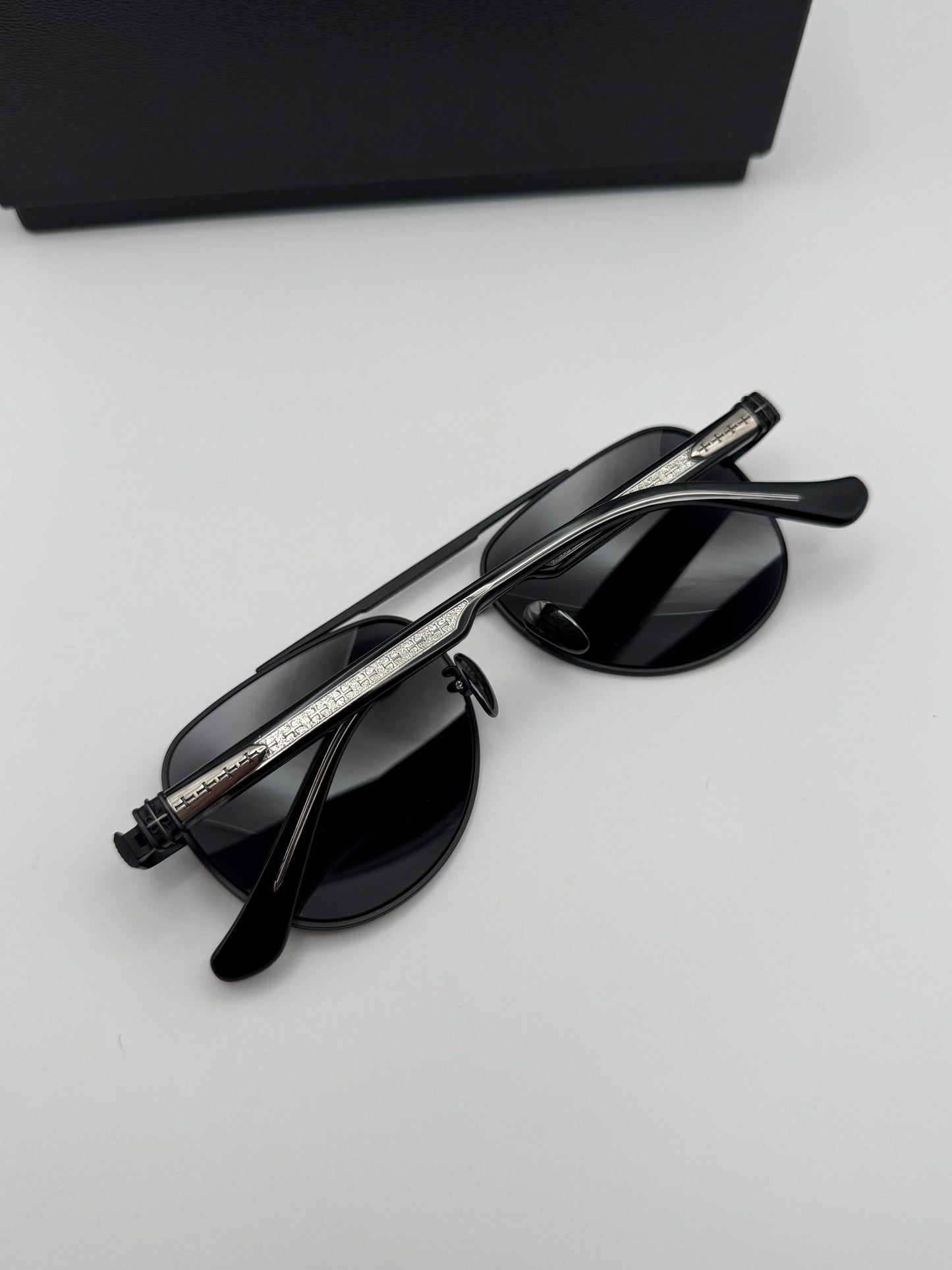 Cross glasses CH